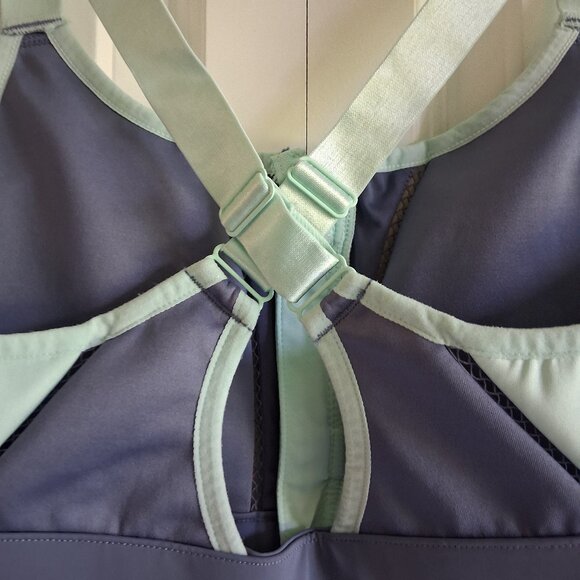 Fabletics Gray & Mint Green Women's Workout Set Size M - Picture 12 of 13